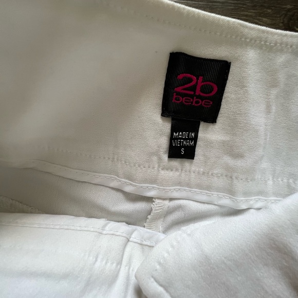 2B Bebe white shorts - size S - Picture 2 of 2